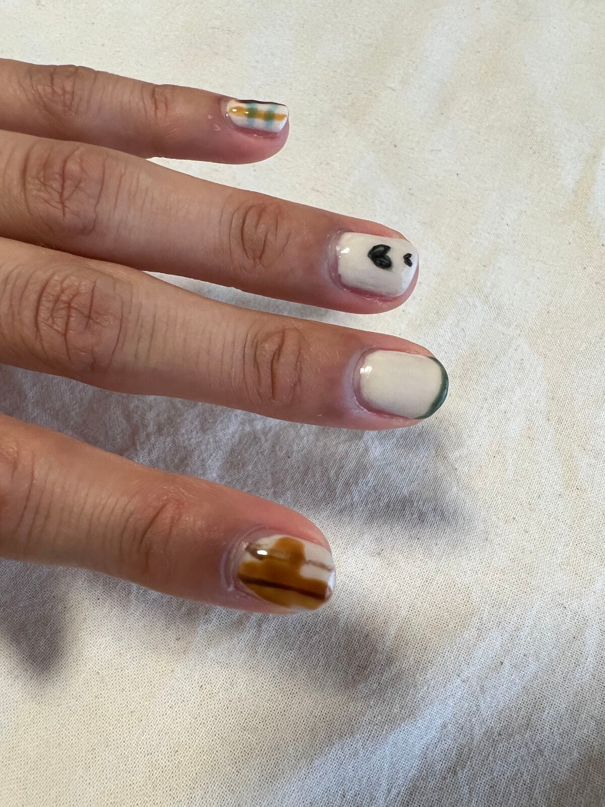 ジェルネイルユニコーン/セリア/ジェルネイルを使ったクチコミ(3枚目)