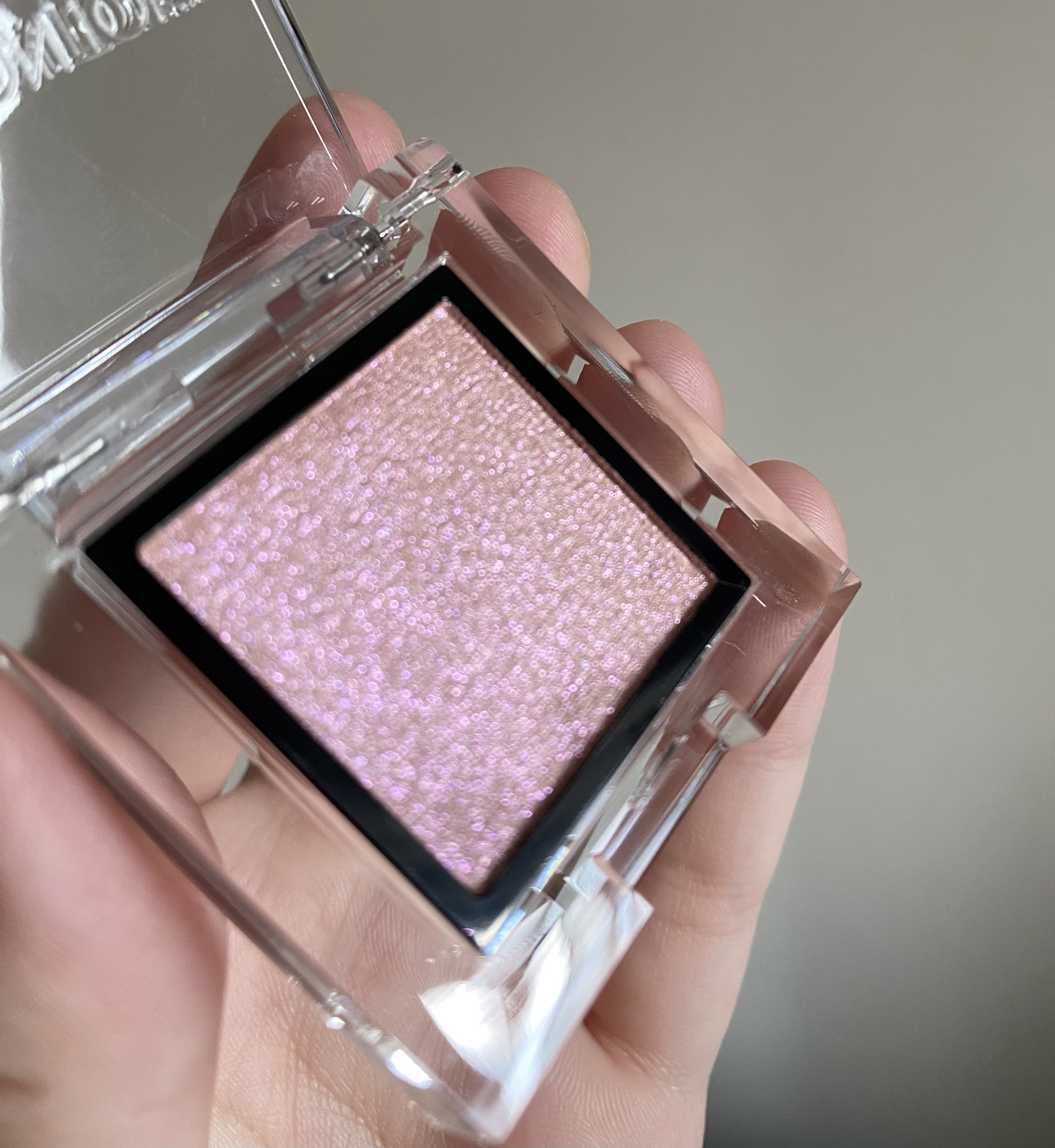  アディクション　ザ アイシャドウ プリズム/ADDICTION/単色アイシャドウを使ったクチコミ（2枚目）