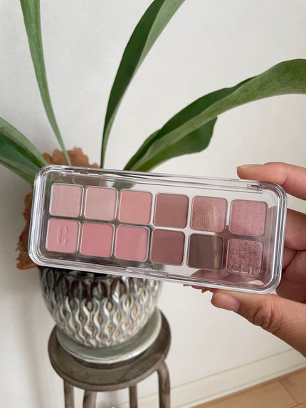 垢抜けにゃん(コスメ/ダイエット備忘録) on LIPS 「クリオプロアイパレットエアコスパがいい!パーソナルカラーに合わ..」(1枚目)