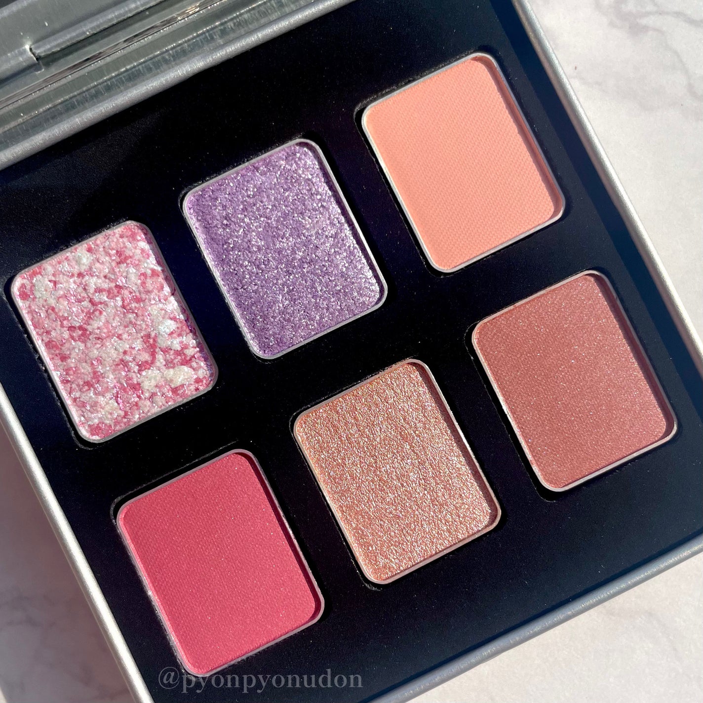 ラズベリー ロリーポップ アイパレット/shu uemura/アイシャドウパレットを使ったクチコミ(2枚目)