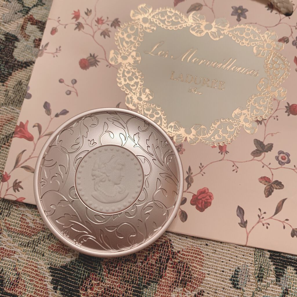 パウダー ファンデーション/レ・メルヴェイユーズ ラデュレ/パウダーファンデーションを使ったクチコミ（1枚目）