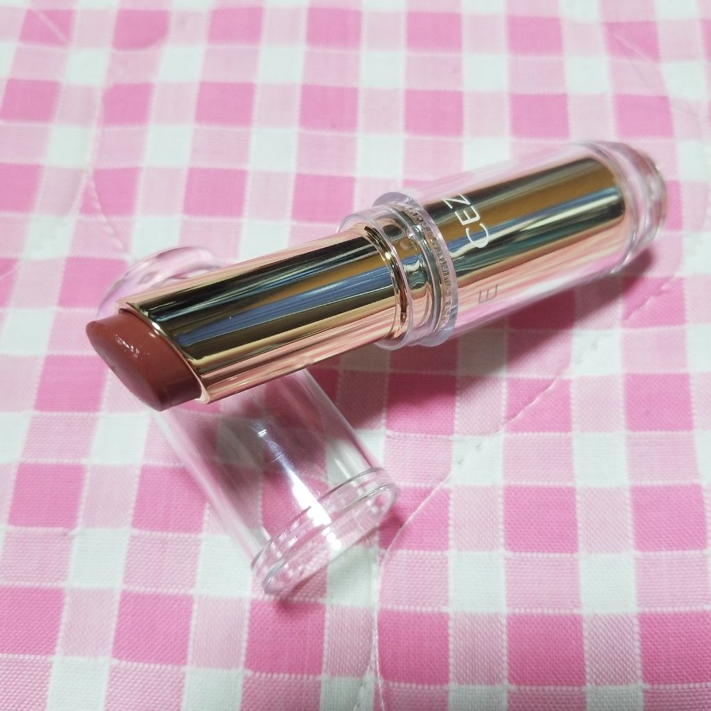 ラスティンググロスリップ/CEZANNE/口紅を使ったクチコミ（2枚目）