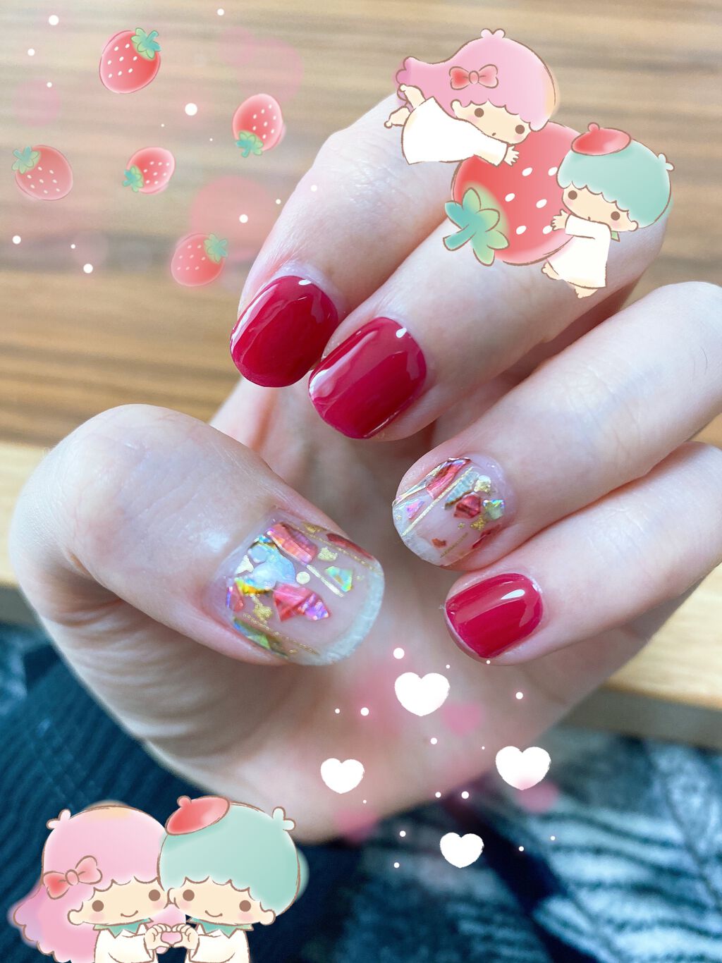 今月はバレンタインといちご狩り(持ち帰り専用)
ということで！赤のオホーラ٩(ˊᗜˋ*)و

※オホーラ長持ちする貼るポイント
とんがって無い平たいウッドストックの平たい部分でぎゅーーと押しながら貼るとめちゃくちゃしっかり密着して１ヶ月持つ