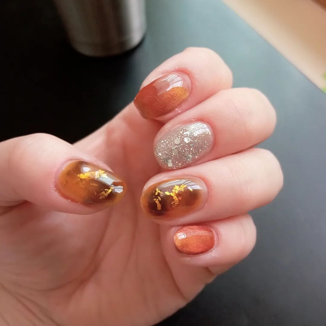 まっつん on LIPS 「Newネイル💅秋がようやくやってきたので大好き❤な鼈甲ネイル🤗..」(1枚目)