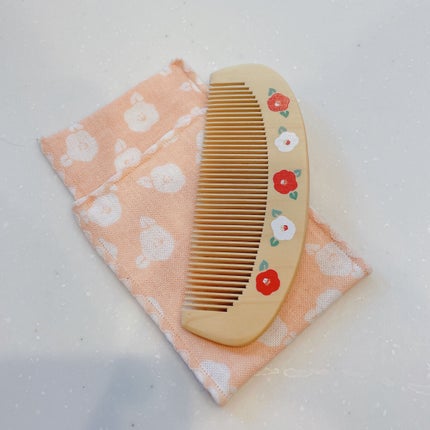 くろちく 椿堂 潤いつげ櫛 ケース付き/くろちく/ヘアコームを使ったクチコミ(6枚目)