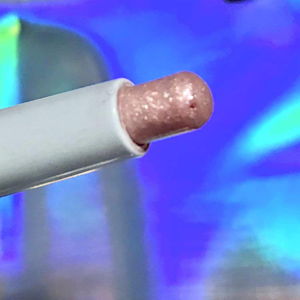 プリティー イージーグリッタースティック N°4コンフィデント【旧】/unleashia/グリッターを使ったクチコミ（2枚目）