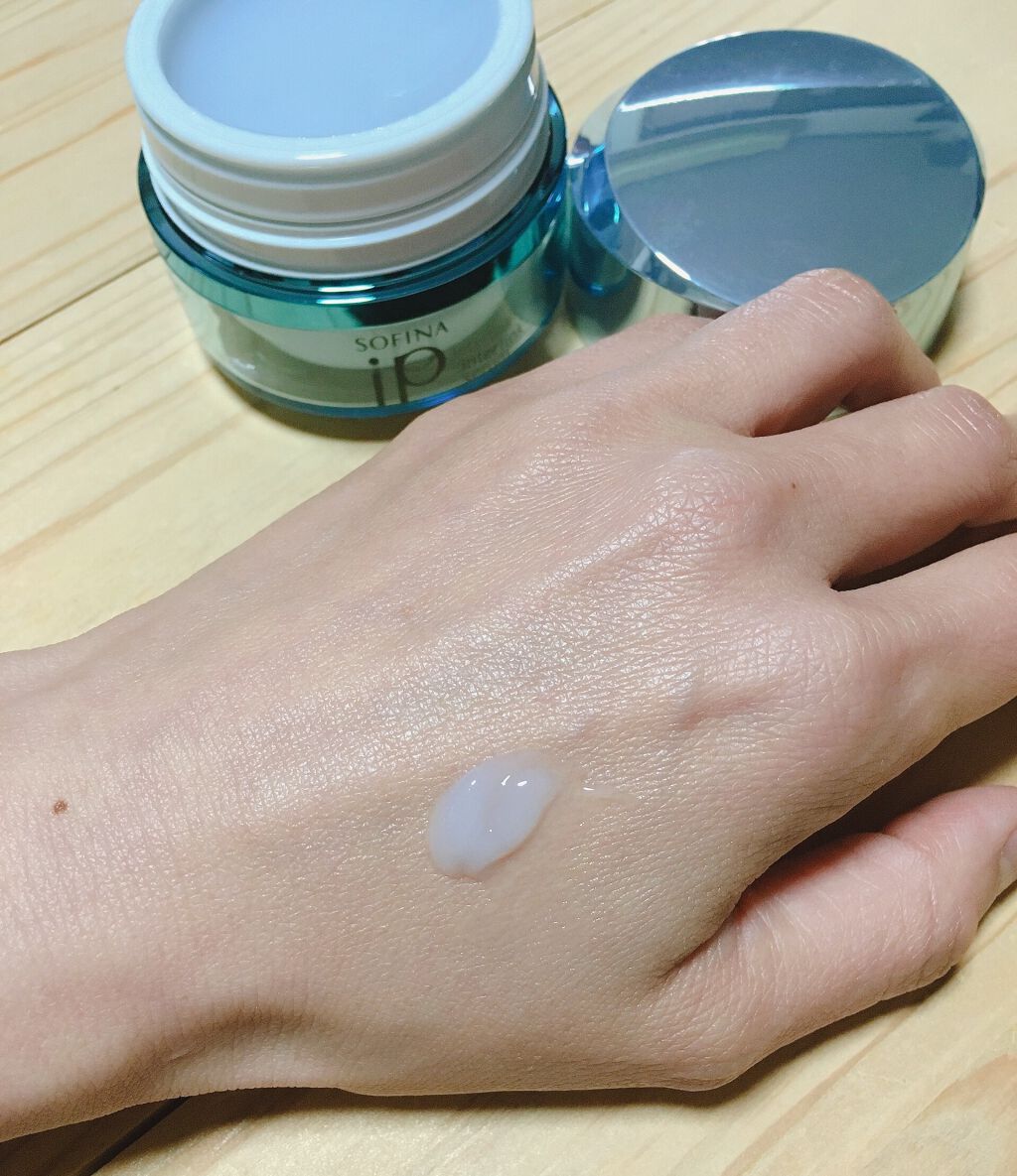 cherry on LIPS 「ソフィーナipの洗顔後の肌にいきなり2つの美容液⭐️化粧水や乳..」(3枚目)