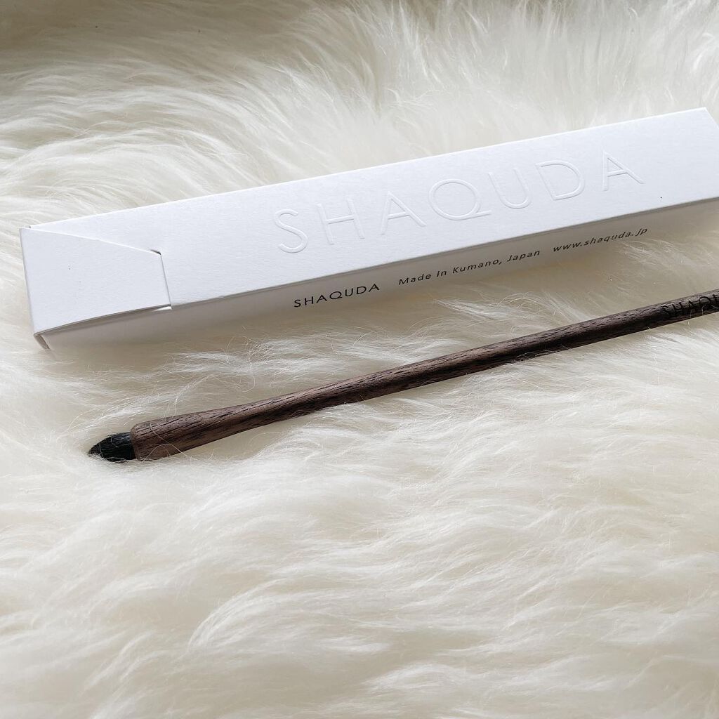 SHAQUDA スモーキーアイブラッシュ 