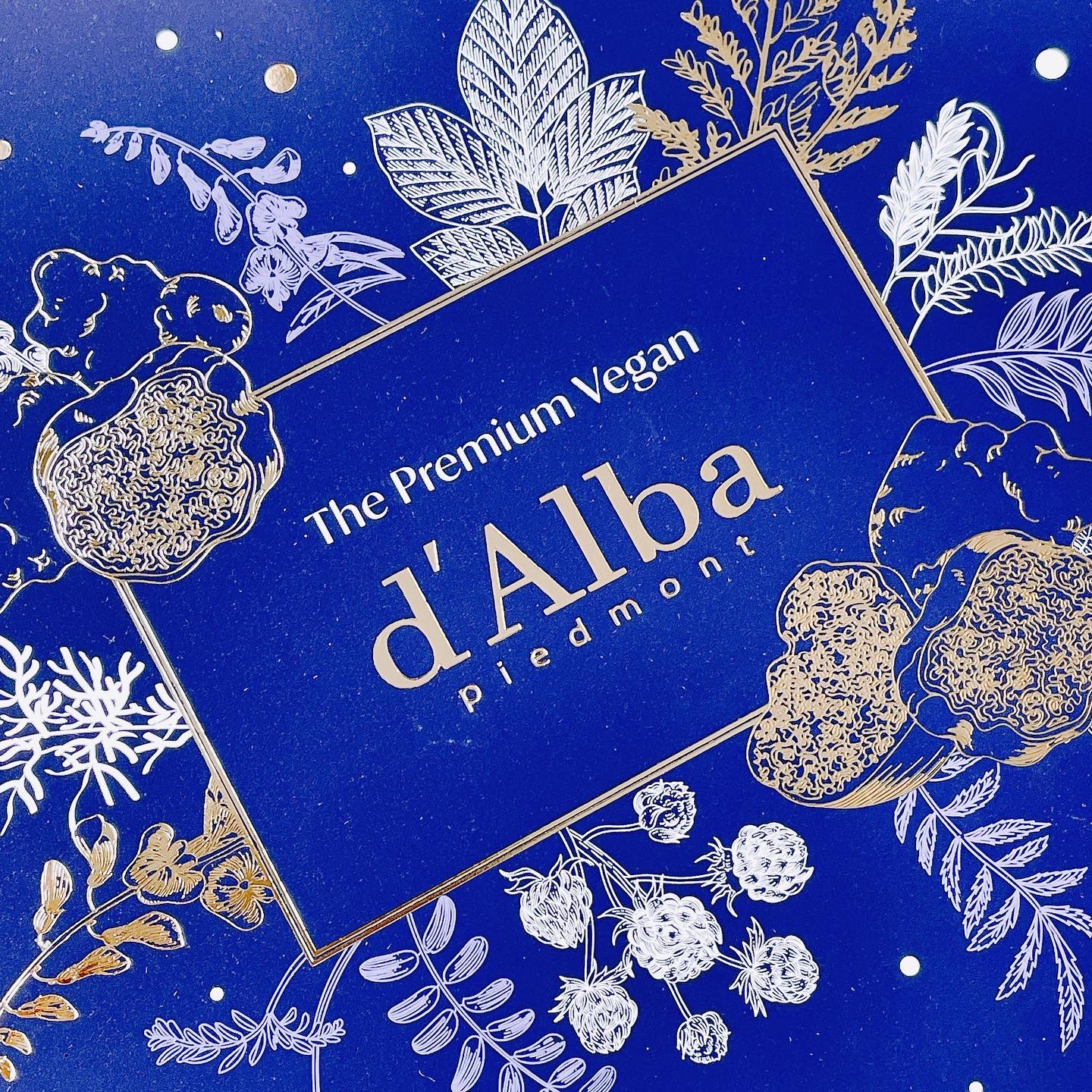 ホワイトトリュフナリシングセラムリップバーム/ダルバ/リップバームを使ったクチコミ（3枚目）