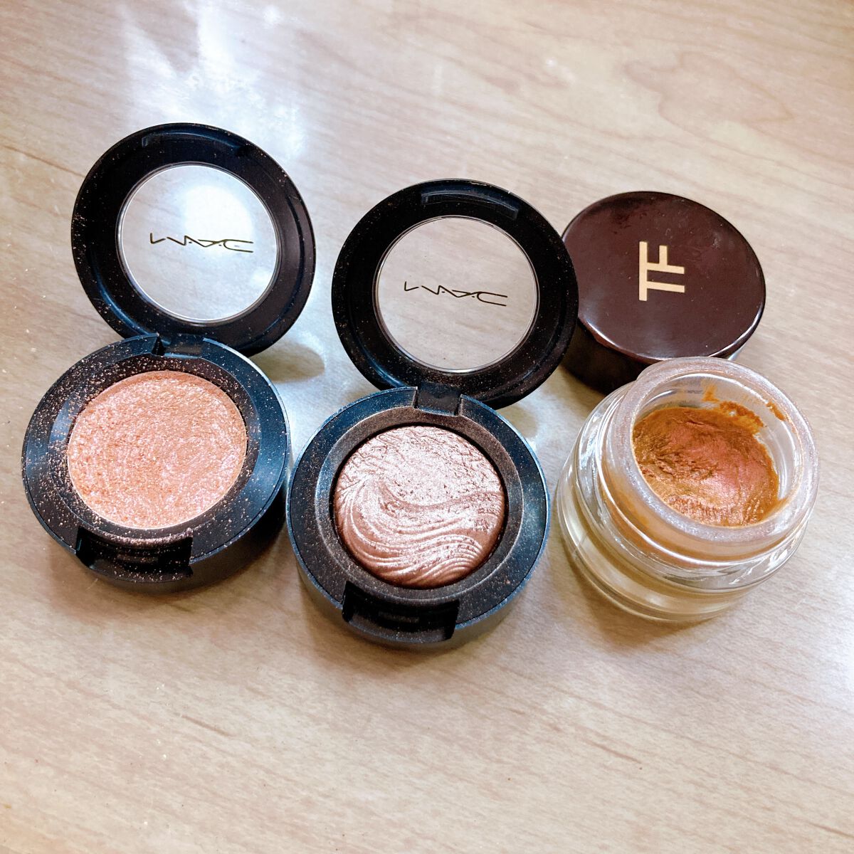 ダズルシャドウ/M・A・C/単色アイシャドウを使ったクチコミ（1枚目）