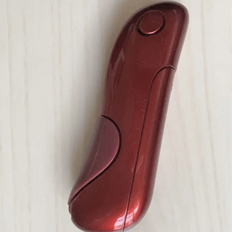 ホットアイラッシュカーラー グラマラスレッド/貝印/ホットビューラーを使ったクチコミ（1枚目）