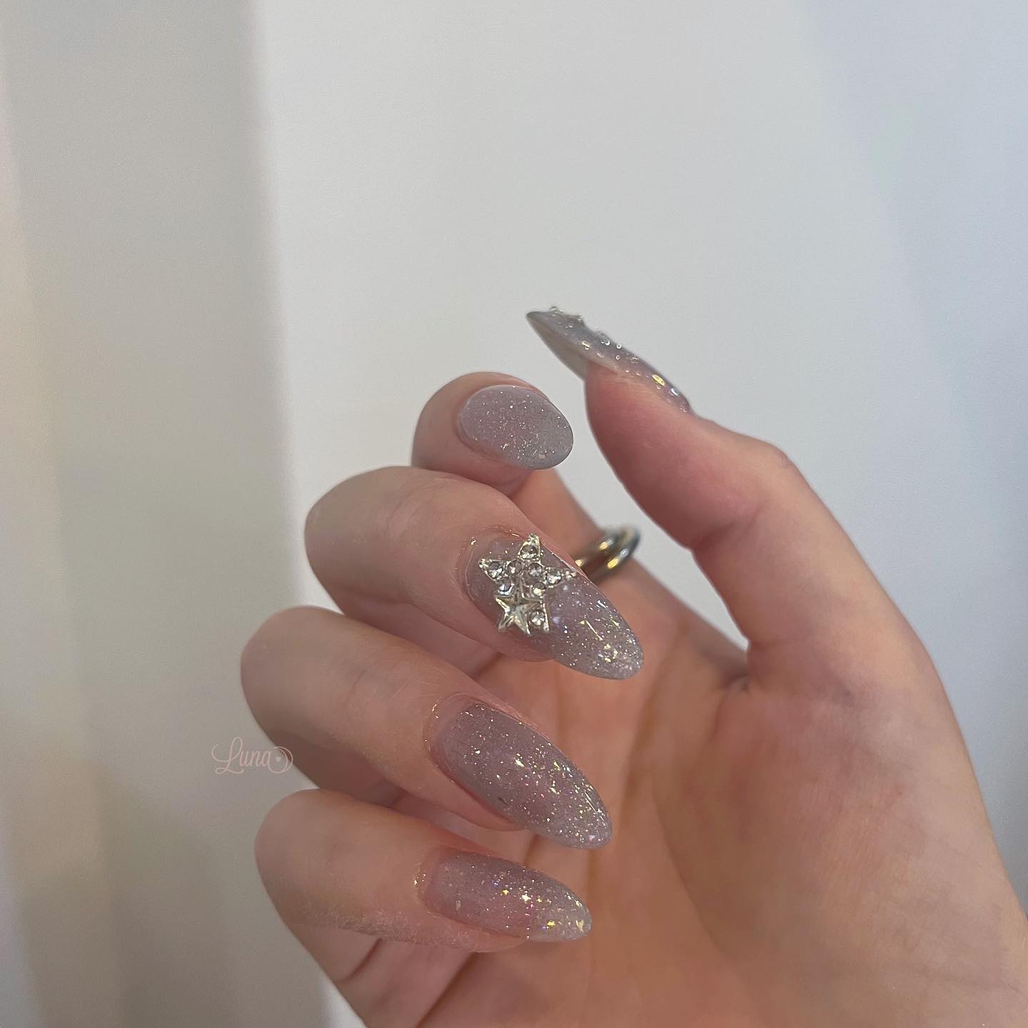 #ジェルネイル,#ワンカラーネイル,#ニュアンスネイル,#うるうるネイル,#ちゅるんネイル,#シンプルネイル,#パーツネイル,#透け感ネイル,#クリアネイル,#ぷっくりネイル,#ちぐはぐネイル,#韓国ネイル,#チークネイル,#うるつやネイル,#フレンチガーリーネイル,#星ネイル,#オーロラネイル,#ブルーネイルのネイルデザイン