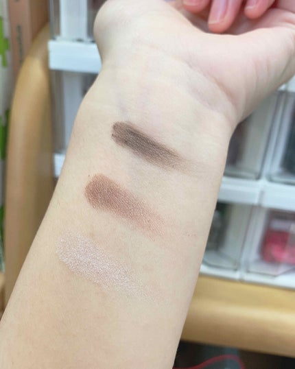 トーンアップアイシャドウ/CEZANNE/アイシャドウパレットを使ったクチコミ(4枚目)