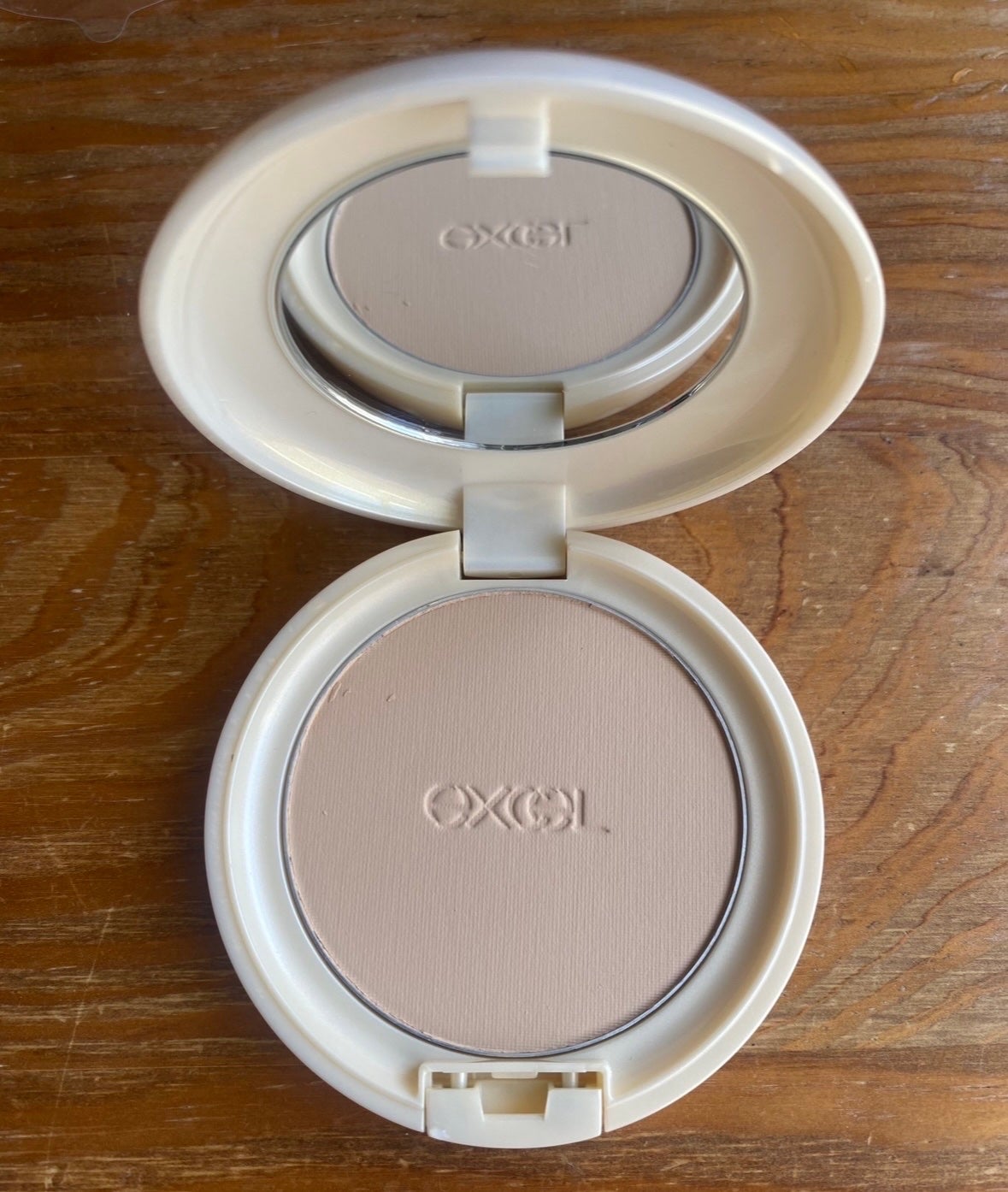 ピュアフロスティング パウダー/excel/プレストパウダーを使ったクチコミ(3枚目)