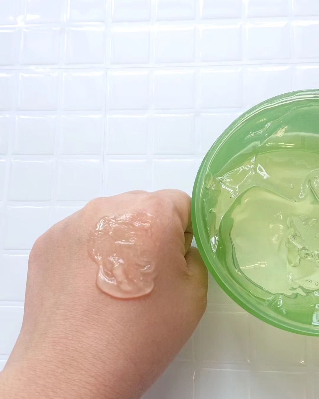 マイルド&モイスチャーアロエジェル/ネイチャーリパブリック/ボディローションを使ったクチコミ(3枚目)