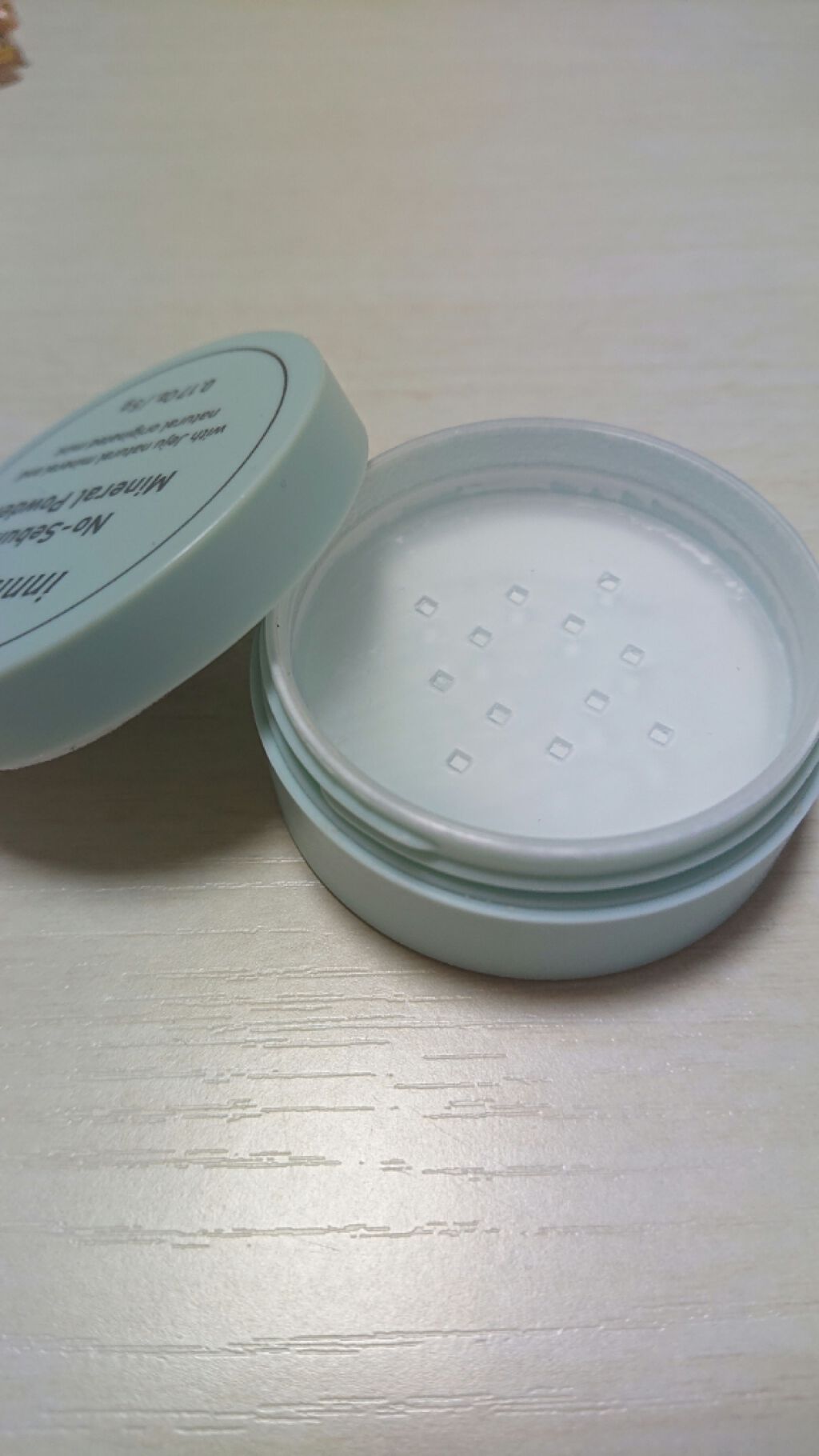 ノーセバム ミネラルパウダー/innisfree/ルースパウダーを使ったクチコミ（2枚目）