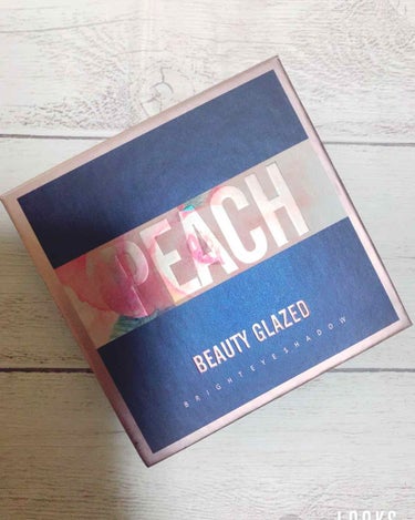 Pressed Powder Eye Shadow PEACH/Beauty glazed/アイシャドウパレットを使ったクチコミ（2枚目）