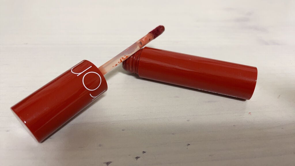 ジューシーラスティングティント/rom&nd/リップティントを使ったクチコミ(1枚目)