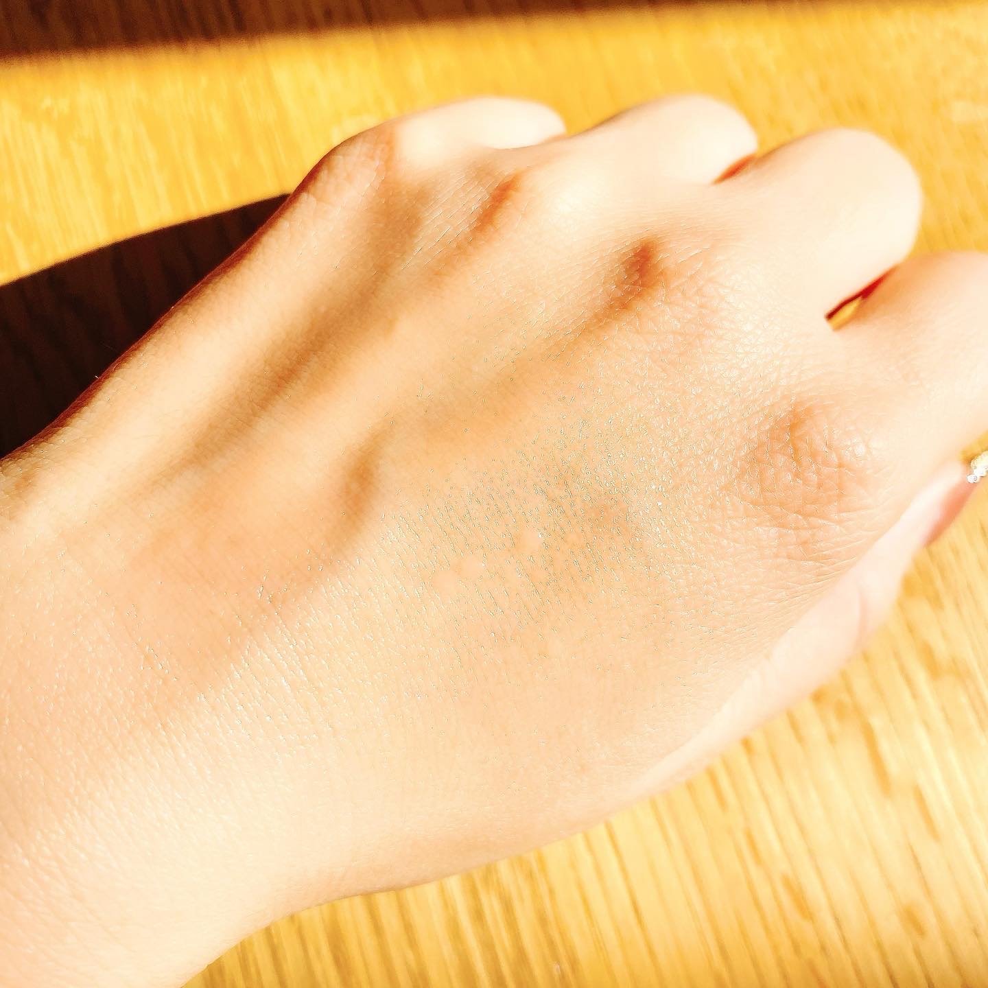 ダルバ ホワイトトリュフファーストスプレーセラム/ダルバ/ミスト状化粧水を使ったクチコミ（3枚目）