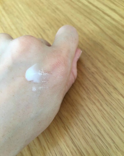 純白専科 すっぴん白雪美容液(専科 薬用美白クリーム)/SENKA(専科)/美容液を使ったクチコミ(2枚目)