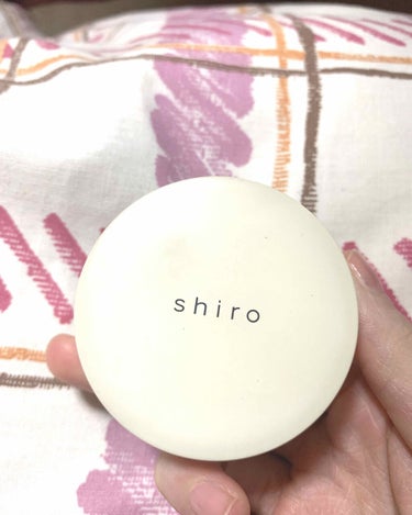 

自分用メモ
（香水）

shiro
練り香水 サボン

いつでも、どこでも、自分のタイミングで
やさしい香りとシアバターの恵みを感じる練り香水

ベースにガーナ直輸入の未精製シアバター*1を贅沢に配