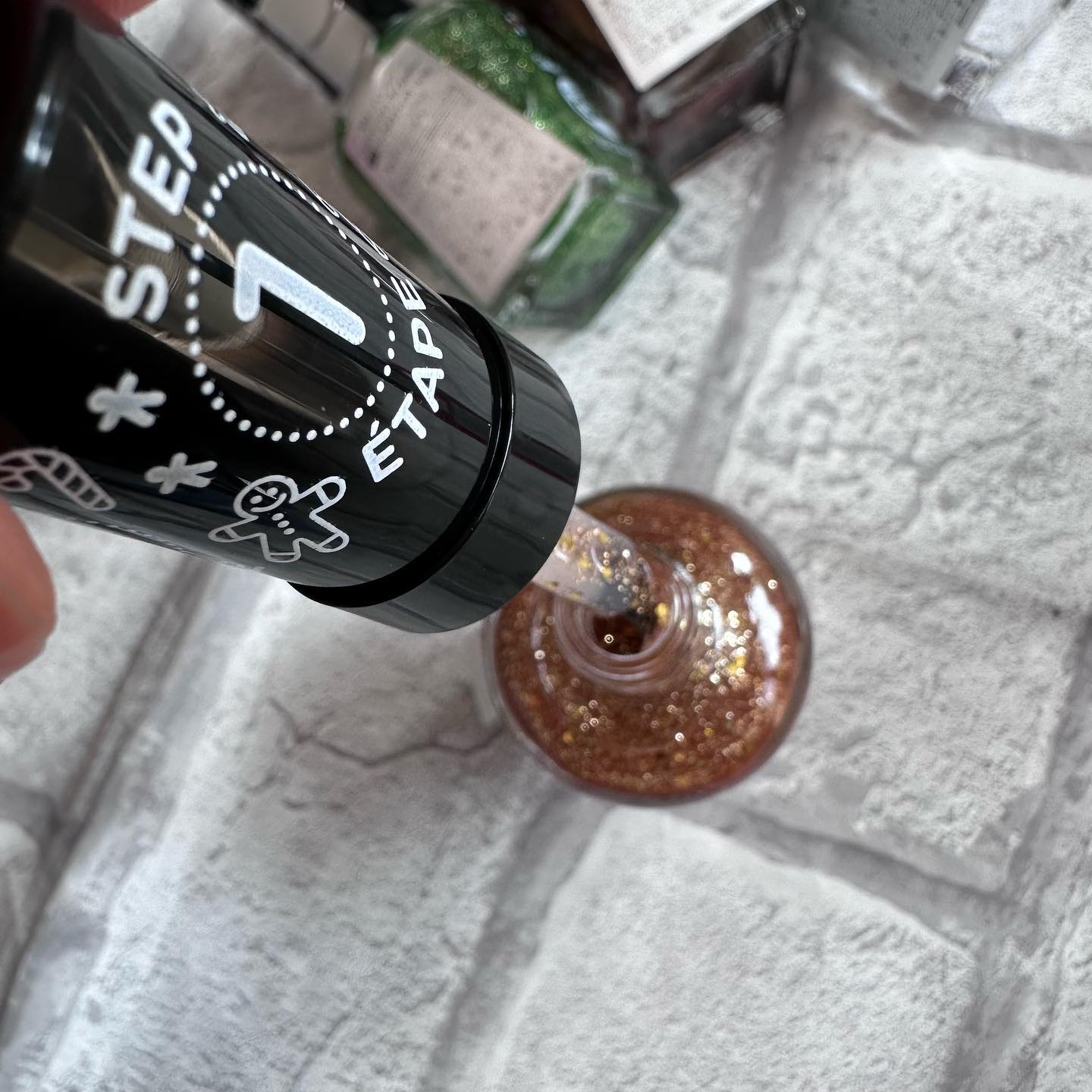 ジェルフィニッシュ ネイルカラー 913 フォーグッドネスベイクス/サリーハンセン/マニキュアを使ったクチコミ（3枚目）