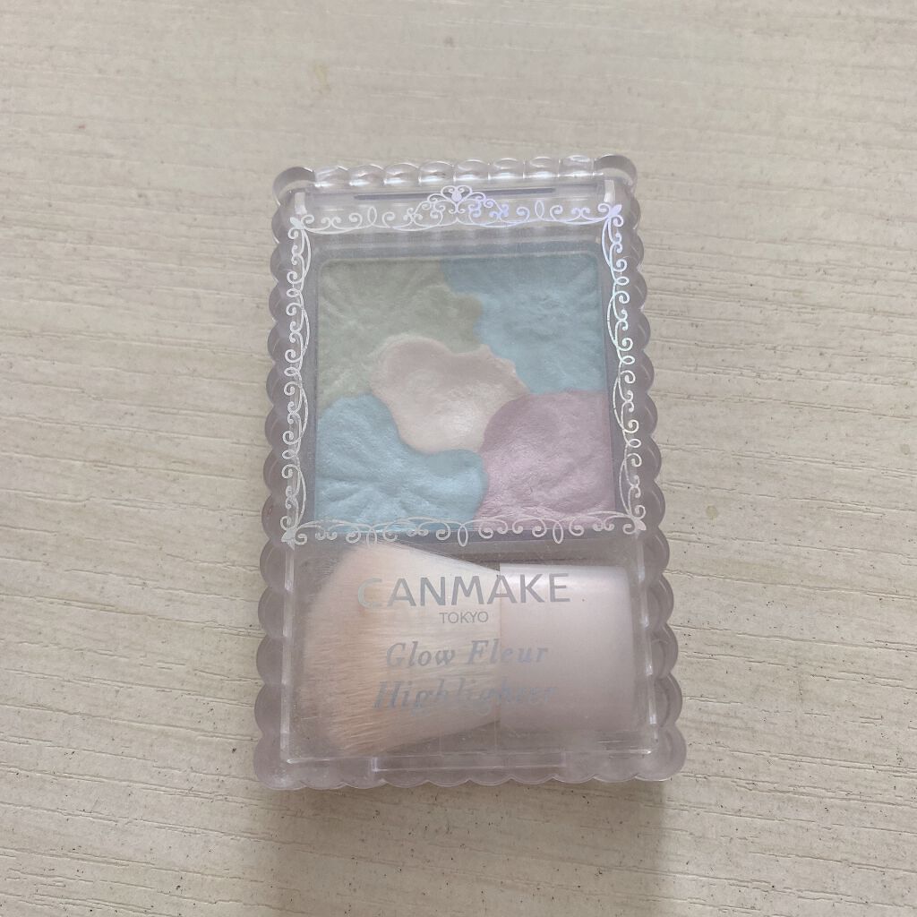 グロウフルールハイライター/キャンメイク/パウダーハイライトを使ったクチコミ（2枚目）