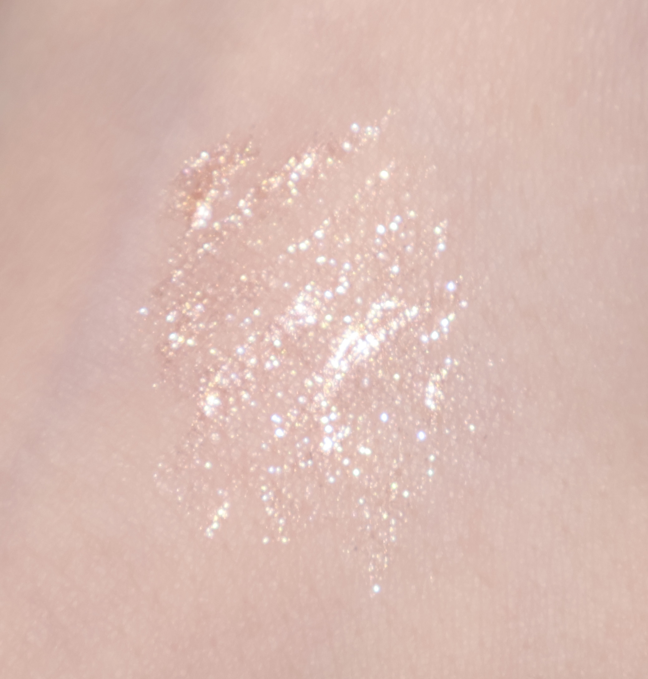 グロウリキッドライナー 20 ムーンベージュ/CEZANNE/リキッドアイライナーを使ったクチコミ（1枚目）