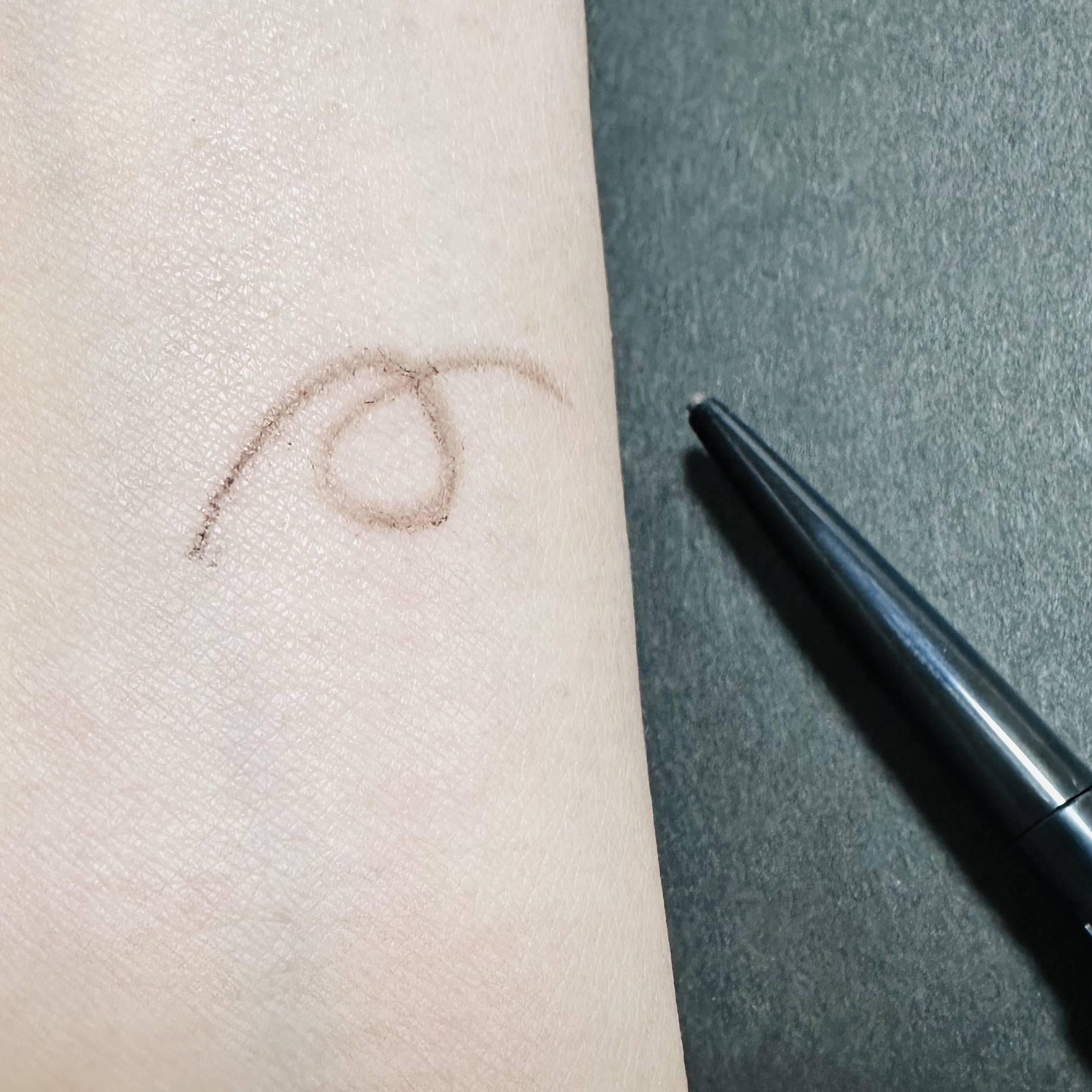 シャドウジェルライナー/KANEBO/ジェルアイライナーを使ったクチコミ（2枚目）