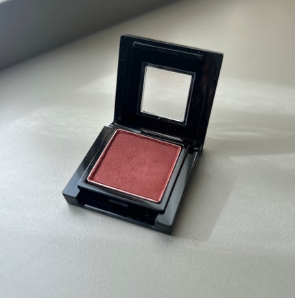 Visée ヴィセ アヴァン シングルアイカラーのクチコミ「今日はヴィセアヴァンの単色アイシャドウ🔥
レッドブリックってカラーでレンガのような秋カラー🍂メ.....」(3枚目)