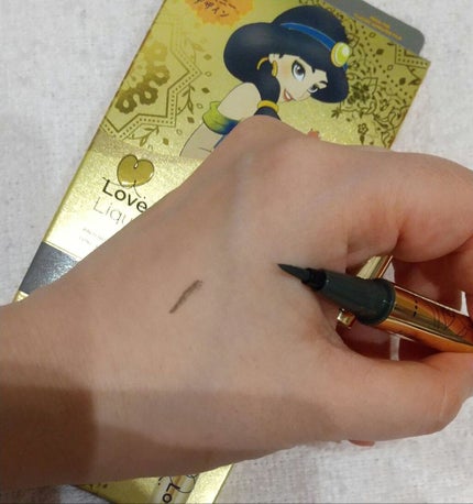 ラブ・ライナー リキッド 「アラジン」限定デザイン/ラブ・ライナー/リキッドアイライナーを使ったクチコミ(2枚目)