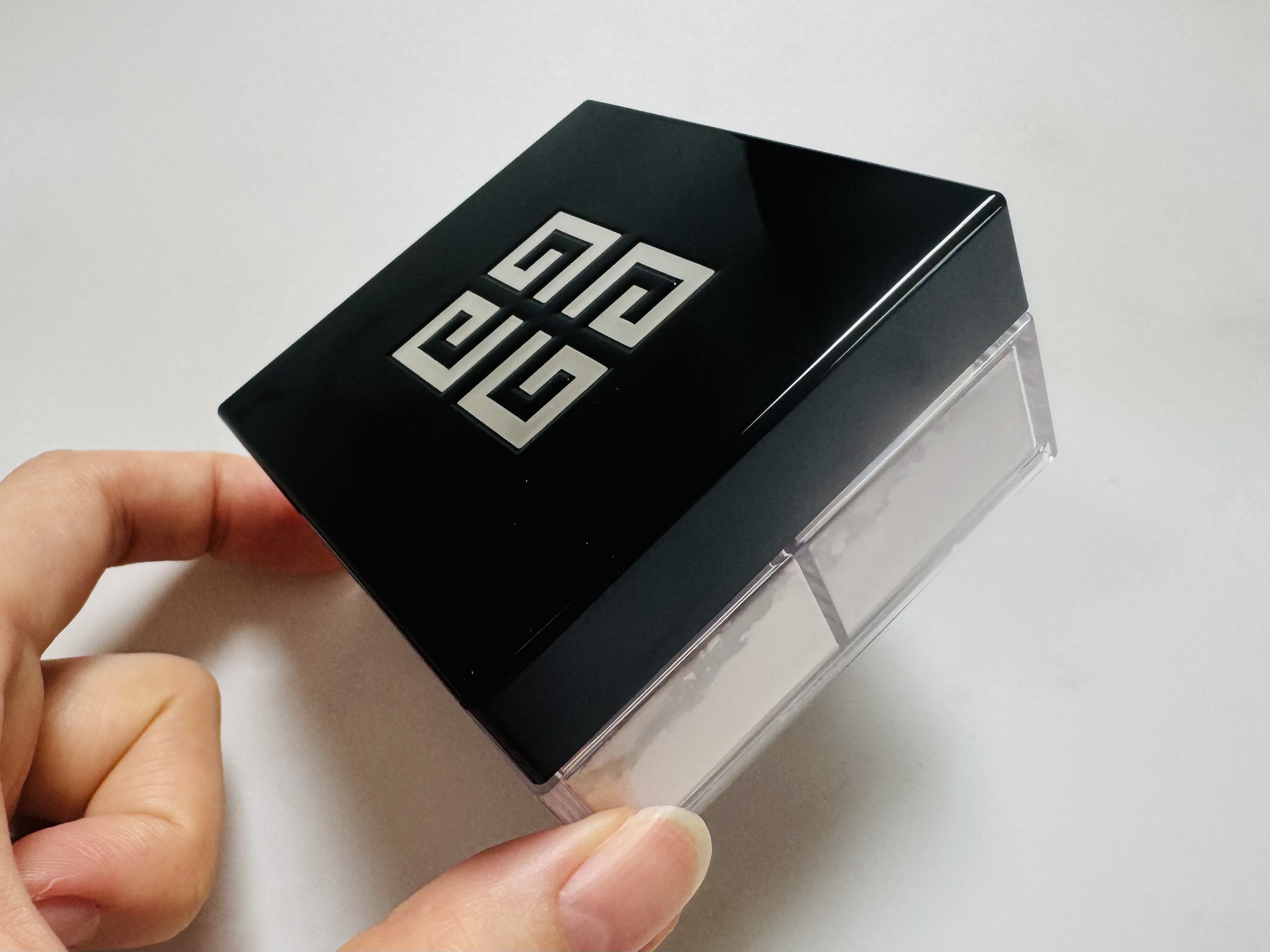 プリズム・リーブル/GIVENCHY/ルースパウダーを使ったクチコミ（1枚目）