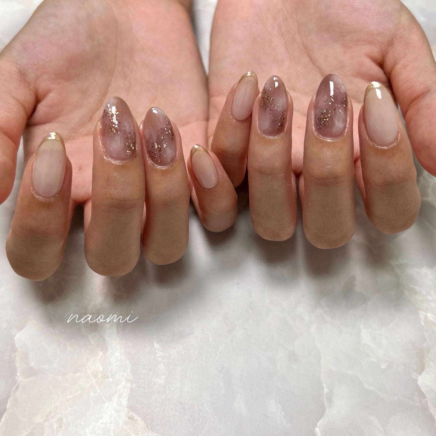 naomi on LIPS 「お客様ネイル🙌🏻ブロンズのグリッター可愛いかった❤︎使用..」(1枚目)