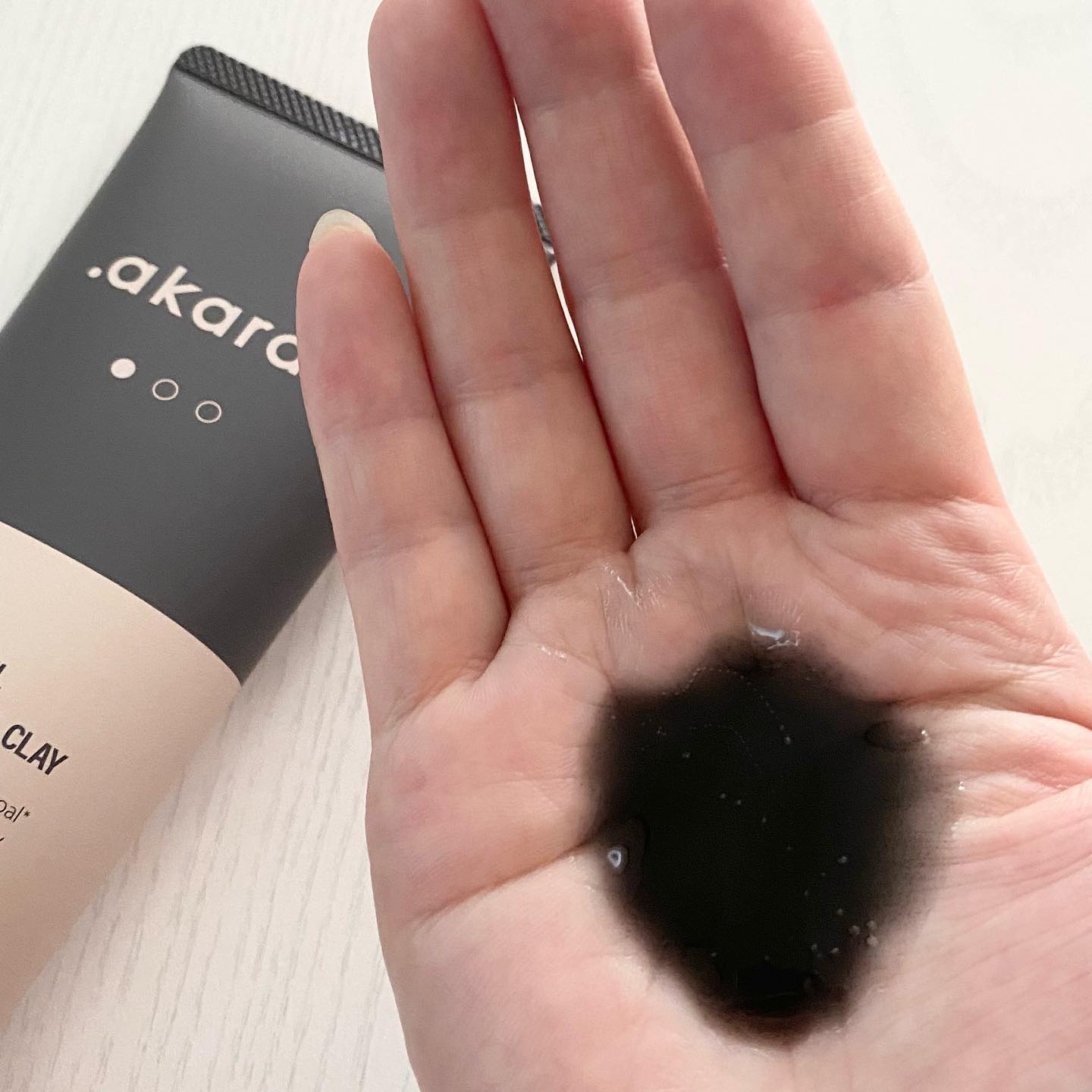 ブラックジェルクレンジング/.akaran/クレンジングジェルを使ったクチコミ（2枚目）