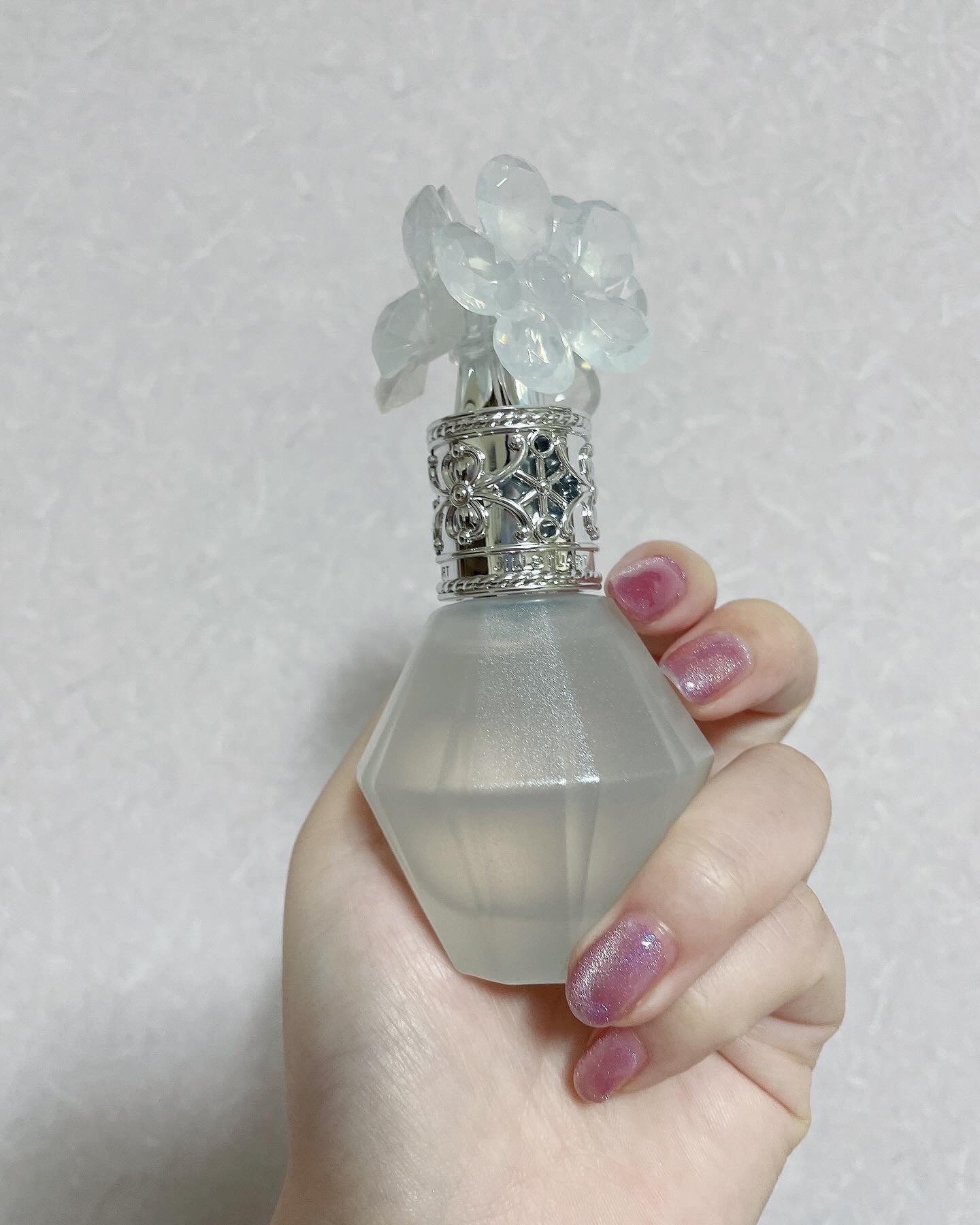 クリスタルブルーム スノー パフュームド ヘアミスト/JILL STUART/ヘアミストを使ったクチコミ（2枚目）