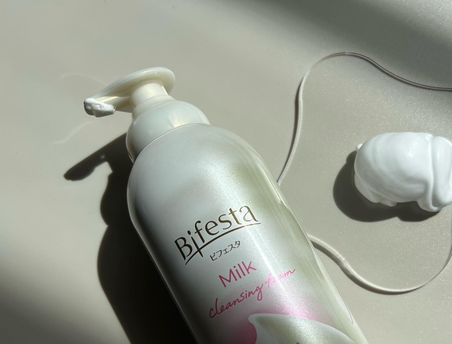 ・
・
@bifesta_official_jp 様から
提供していただきました🩵

新商品のクレンジング☁️
☑︎ もっちりミルク泡クレンジング

控えめに言って最高すぎ！
私、Bitestaの泡洗顔が
元々大好きなんやけど
それのクレ