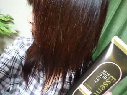 THE BEAUTY 髪のキメ美容プレミアムトリートメント<モイストリペアプレミアム>/エッセンシャル/洗い流すヘアトリートメントを使ったクチコミ(4枚目)