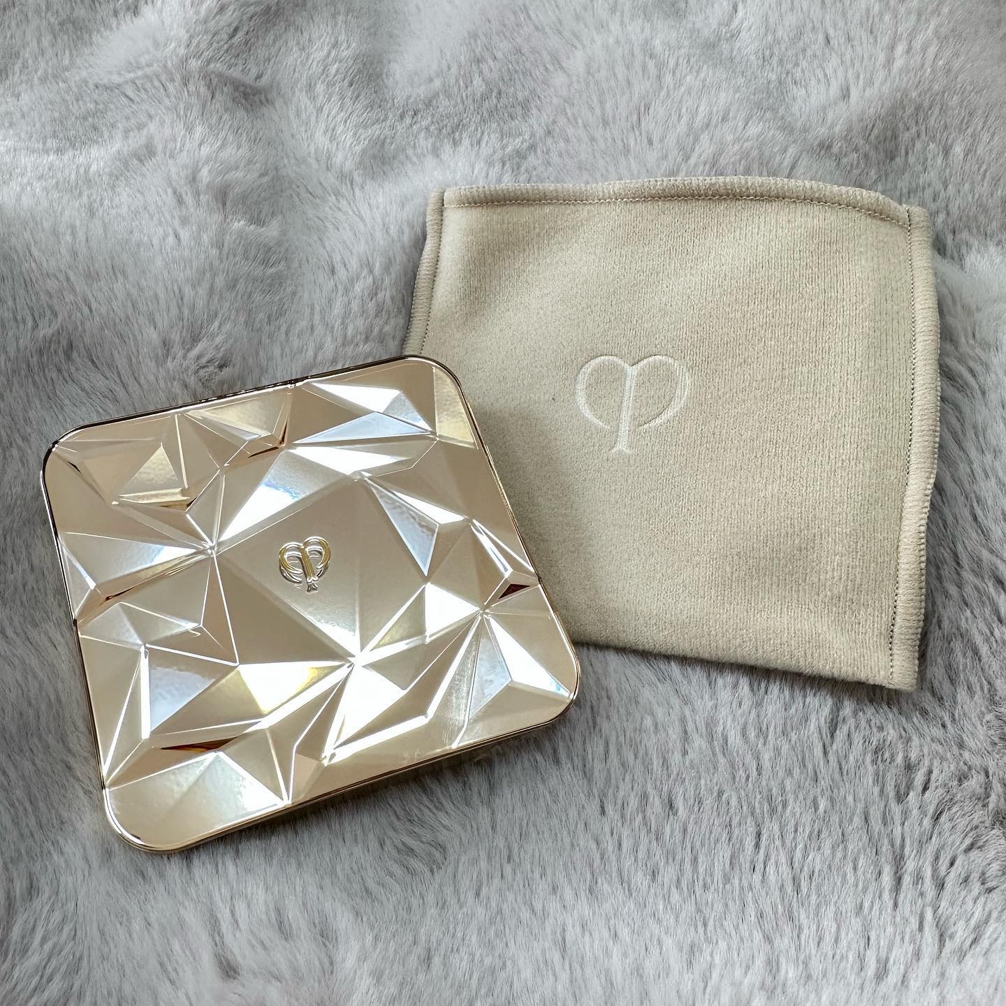 ル・レオスールデクラ /クレ・ド・ポー ボーテ/パウダーハイライトを使ったクチコミ（1枚目）