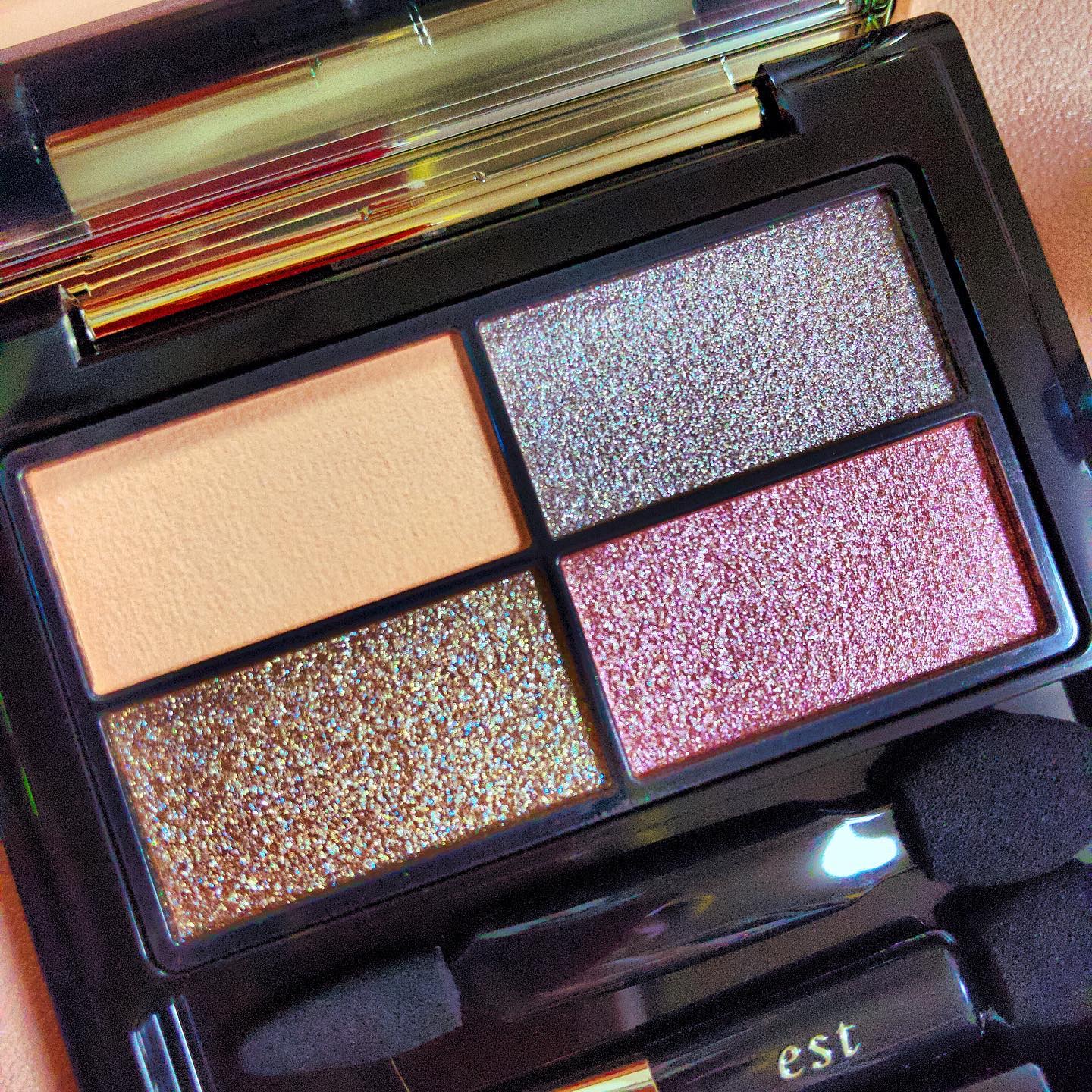 ピュア クラリティ シアー アイシャドウ/est/アイシャドウパレットを使ったクチコミ（2枚目）