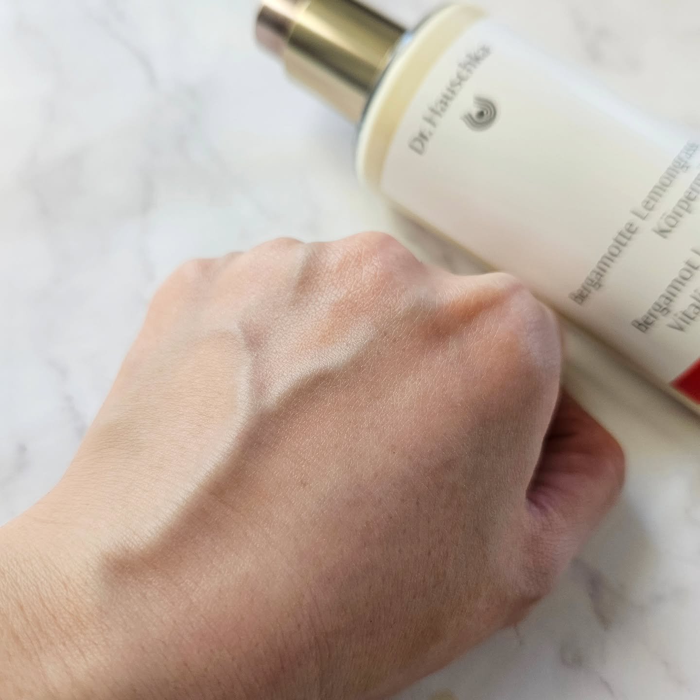 バイタライジング ボディミルク レモングラス/ドクターハウシュカ　/ボディミルクを使ったクチコミ（3枚目）