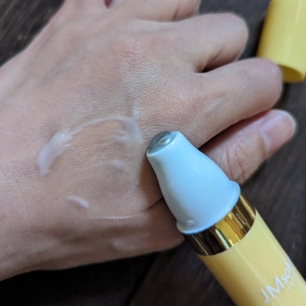 V9ビタミンアンプルロールオンアイクリームクリア/JMsolution/アイケア・アイクリームを使ったクチコミ(3枚目)