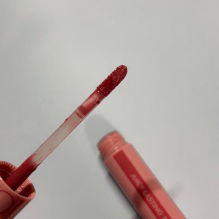 ジューシーラスティングティント/rom&nd/リップティントを使ったクチコミ(3枚目)