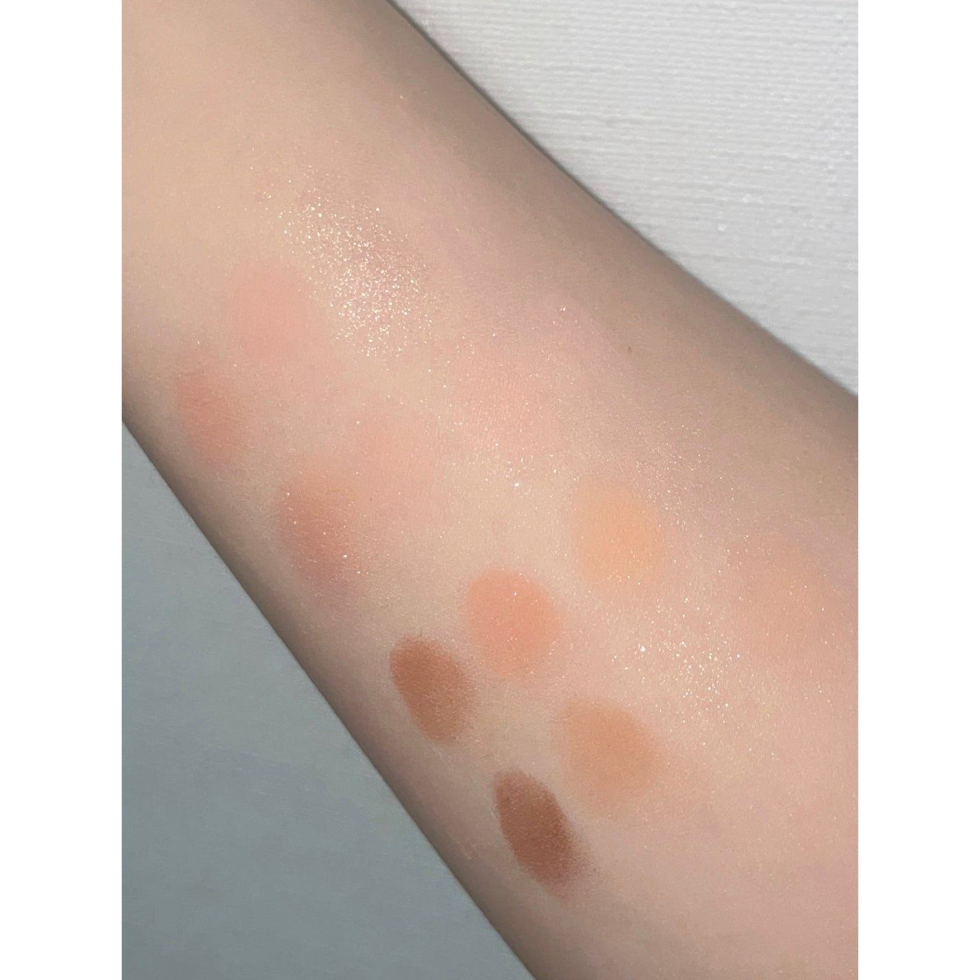 ソフトブラーリングアイパレット/wakemake/アイシャドウパレットを使ったクチコミ(3枚目)