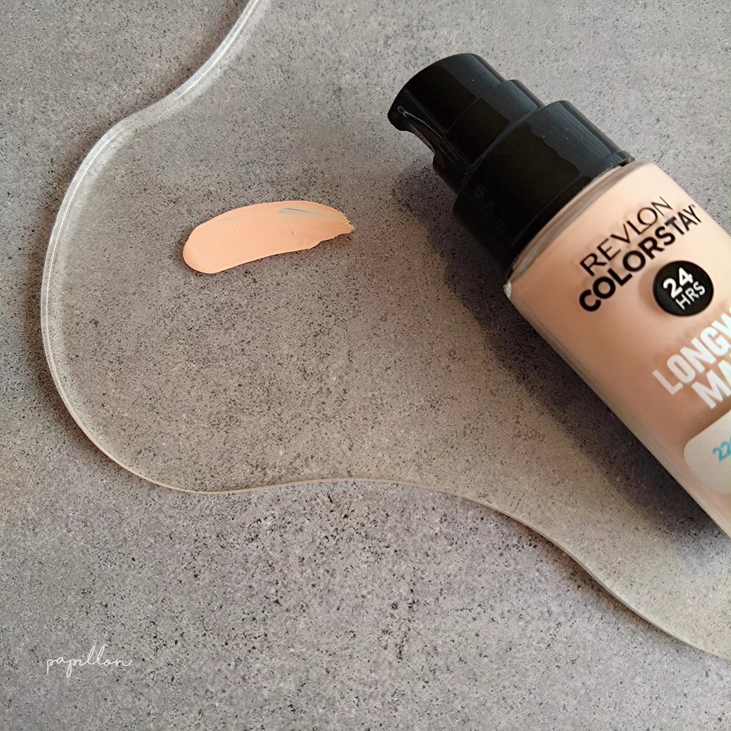 カラーステイ ロングウェア メイクアップ D/REVLON/リキッドファンデーションを使ったクチコミ(3枚目)