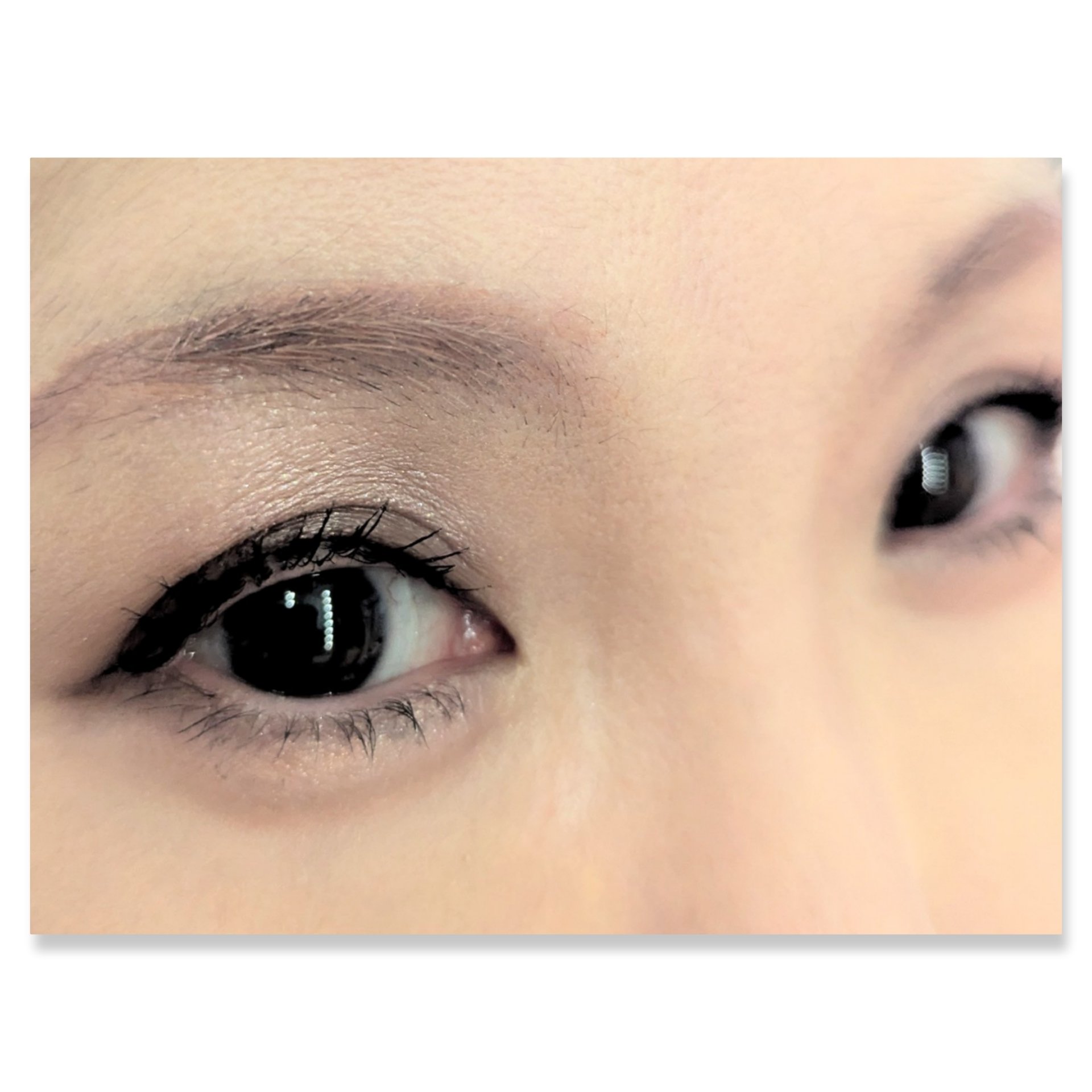 ワンダー スウィート アイシャドウ 004 ヒロイン級の可愛らしさストロベリーショコラ/リンメル ロンドン/アイシャドウパレットを使ったクチコミ（2枚目）