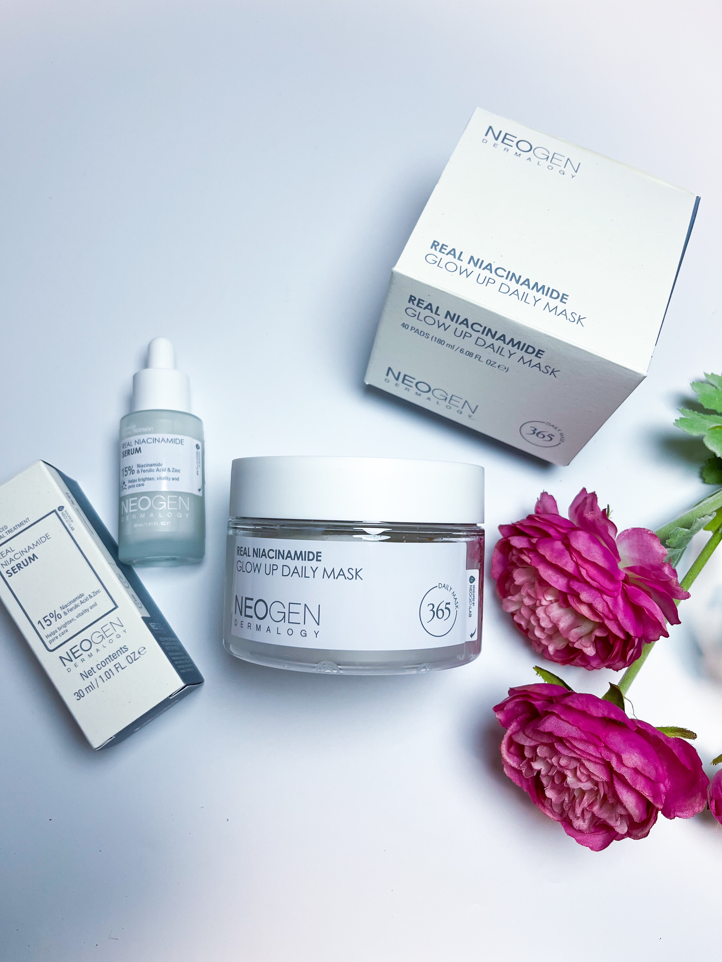 ⁡
紗栄子さんも使ってるとのことで話題のNEOGEN🥳


❏リアルナイアシンアミドグローアップデイリーマスク
⁡
大きめのパッドで、気になるところに集中的に使用👼💘
拭き取りスキンケアとしても使えて便利〜！
⁡
⁡

❏リアルナイア