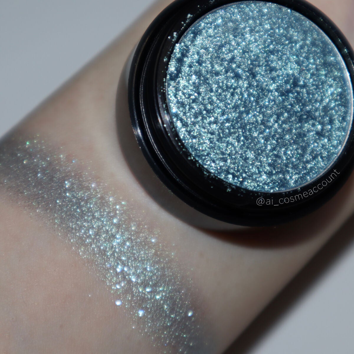 セルフィーフィックスピグメント/Witch's Pouch/単色アイシャドウを使ったクチコミ(4枚目)