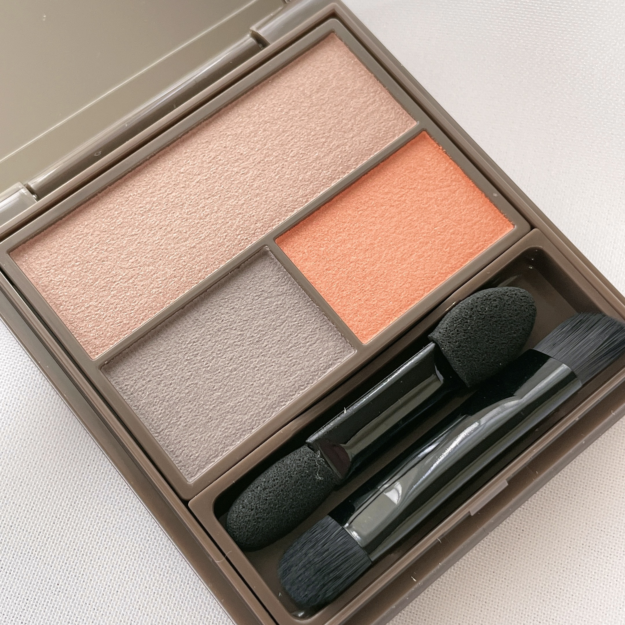 フーミー マルチアイブロウパウダー/WHOMEE/パウダーアイブロウを使ったクチコミ（2枚目）