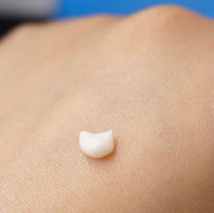 ホワイトショット ホワイトショット SXSのクチコミ「シンプルで、美白ブランドらしいスタイリッシュなパッケージ。
ホワイトショットのシリーズは、20.....」(3枚目)