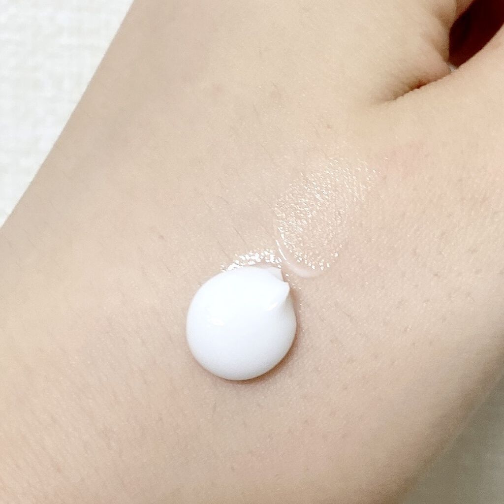 エルバヴェール ハンドクリーム/L'OCCITANE/ハンドクリームを使ったクチコミ（2枚目）